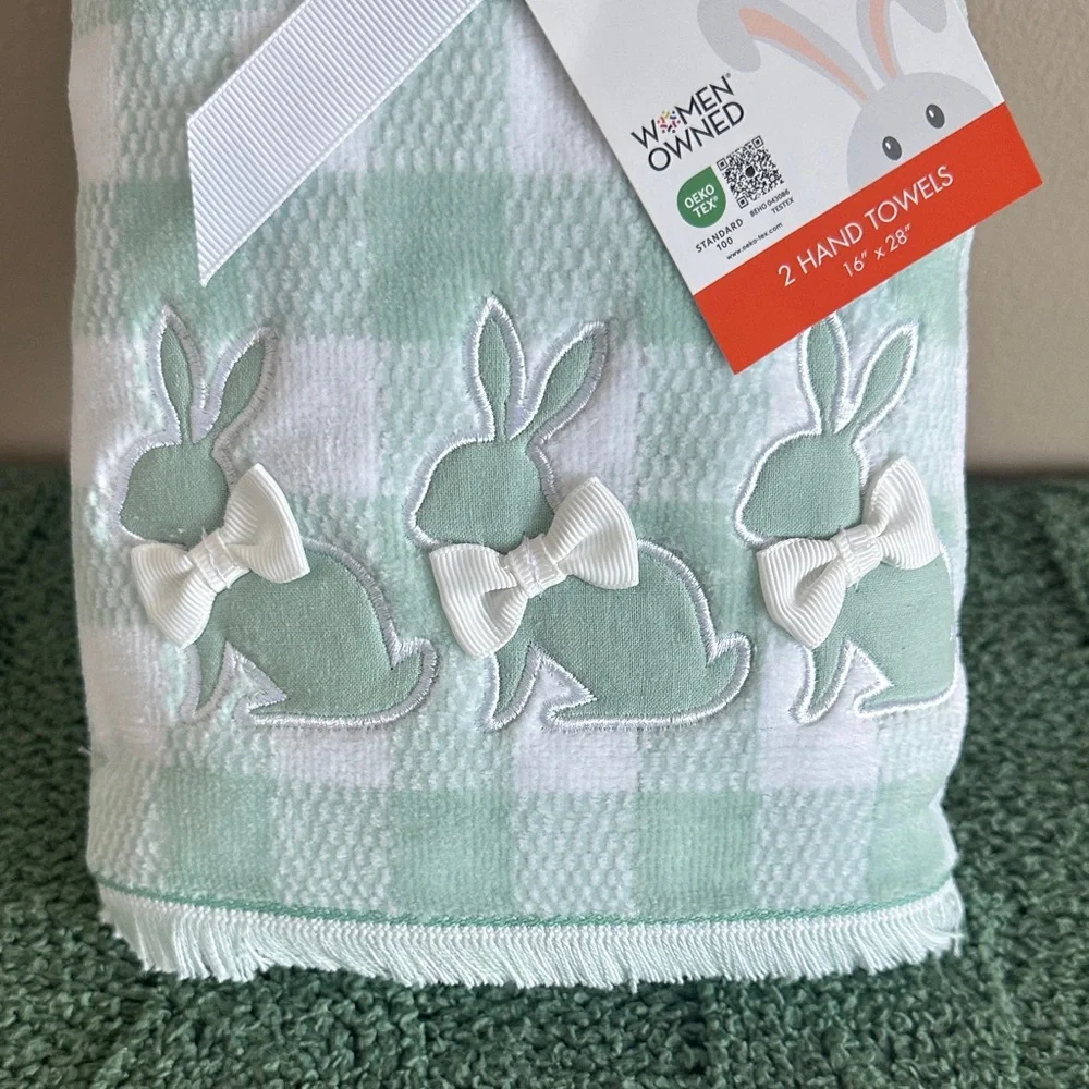 Caro Home Easter Bunny 🐰 Hand Towels Mint Green & White Check Set of 2 NEW!