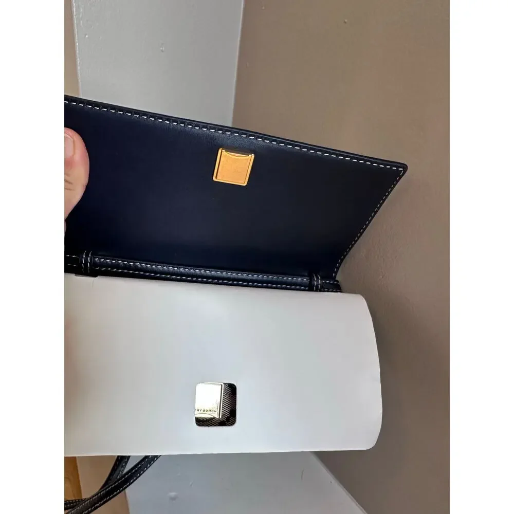 Tory Burch fits devices