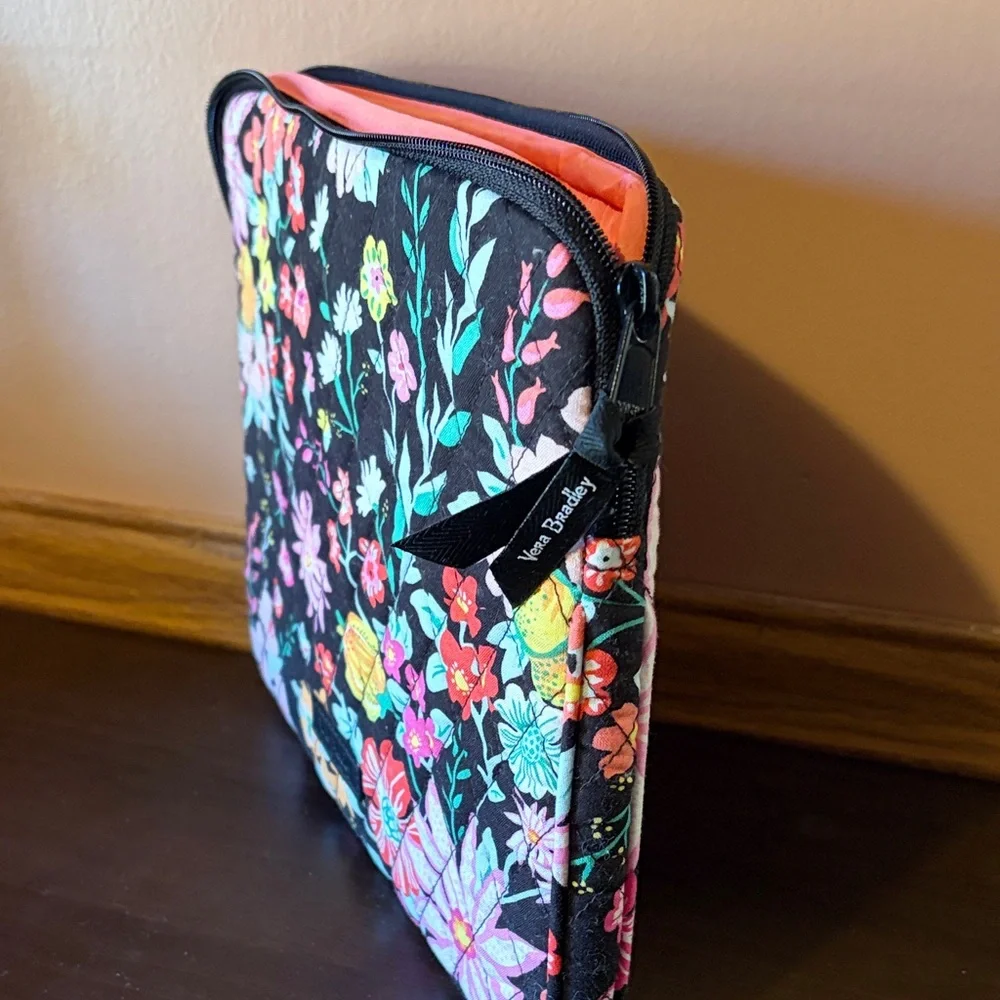 Vera Bradley Black Floral Quilted Sleeve