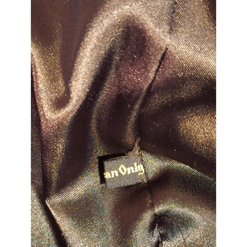 Jones New York classic interior hand