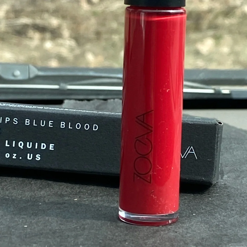 Zoeva Liquid Lipstick BLUE BLOOD