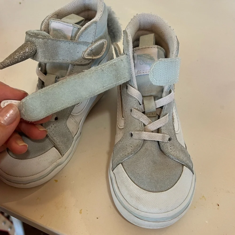 Vans questions leave