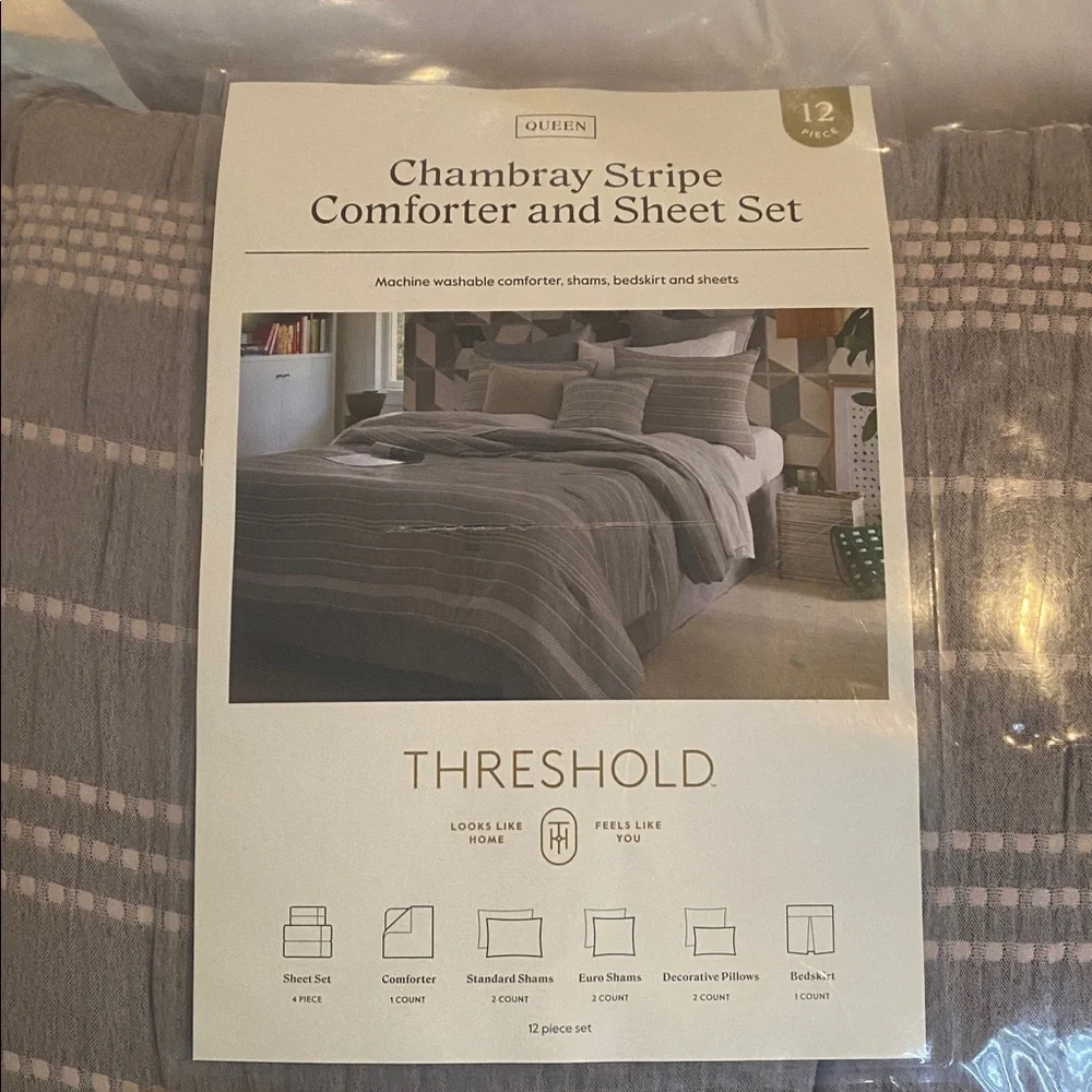 Threshold stylish comforter