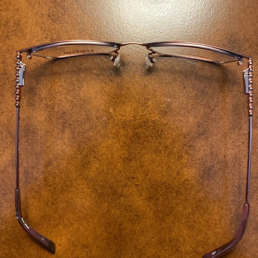 bebe these glasses