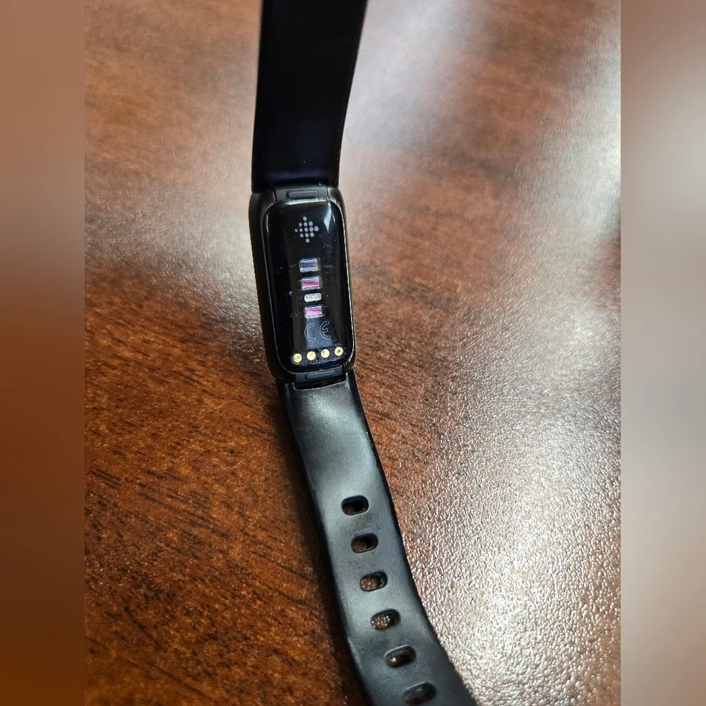 fitbit used luxe
