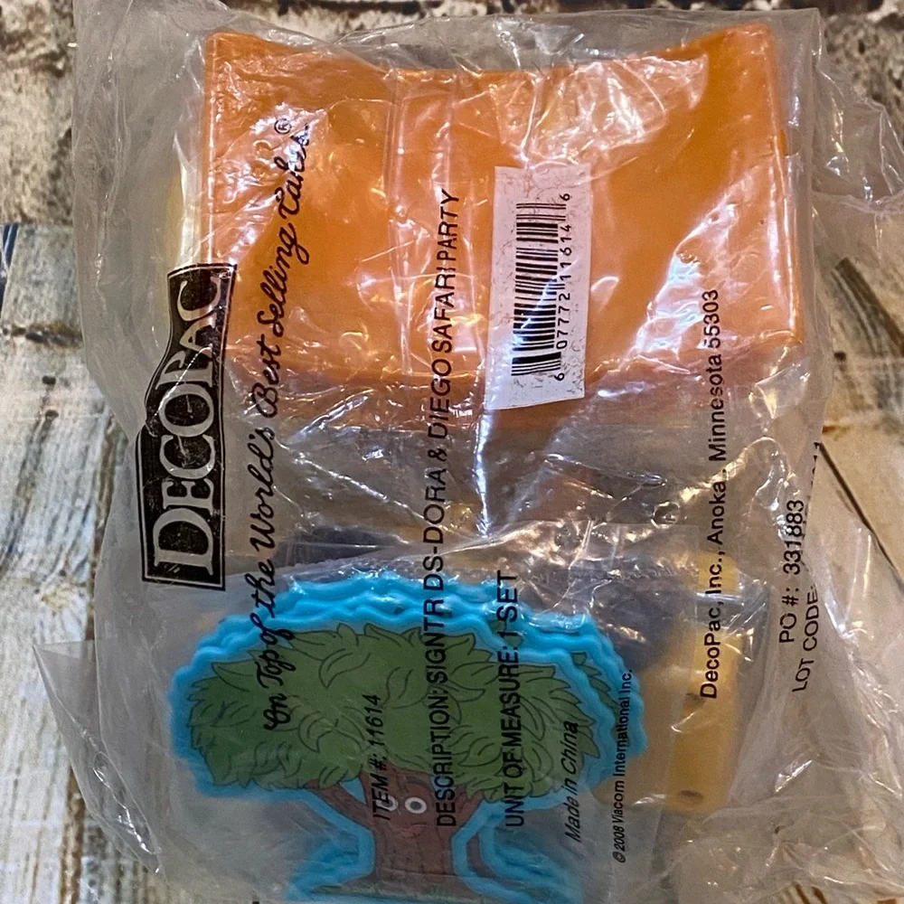 N/A decopac cake