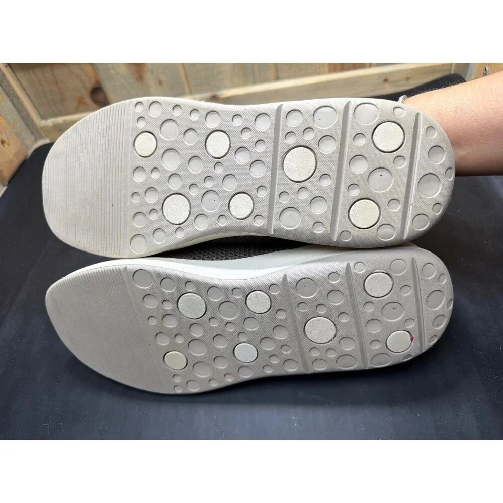 Bzees designed all
