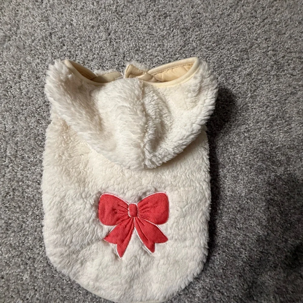 Vibrant Life Cream Sherpa Pet Dog Puppy Coat Jacket – Red Bow – Size Small
