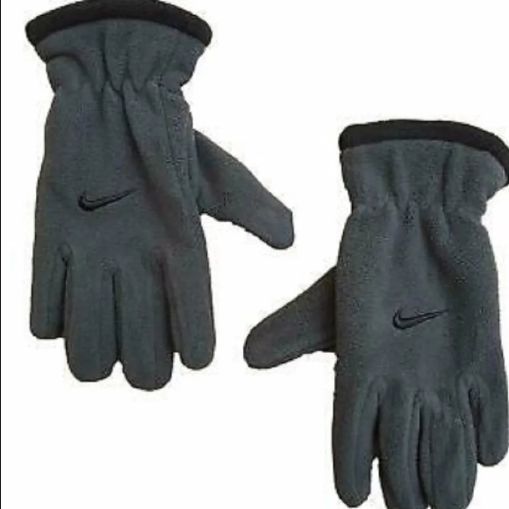 Nike fleece gloves