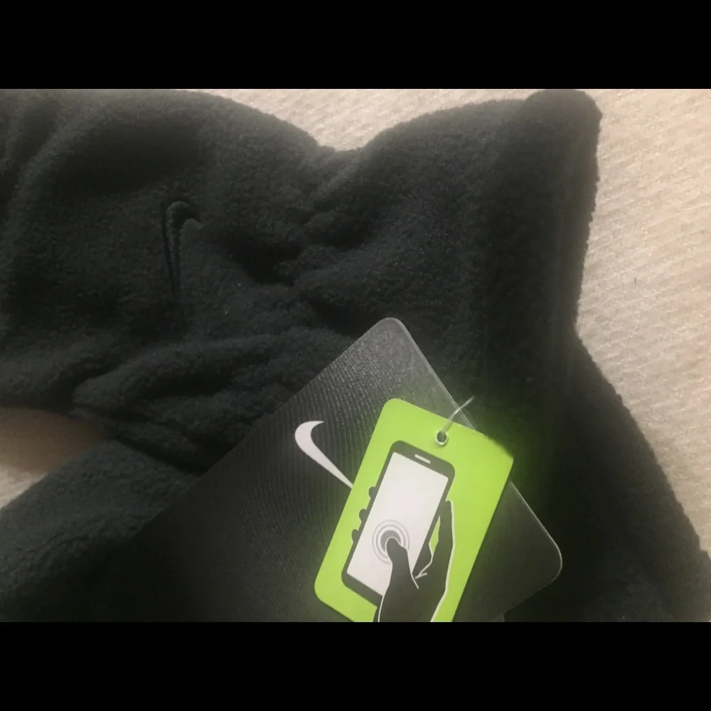 Nike fleece gloves