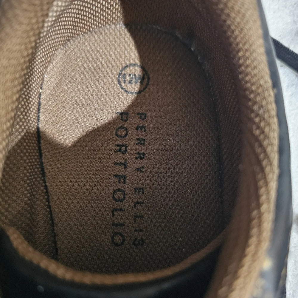 Perry Ellis excellent used