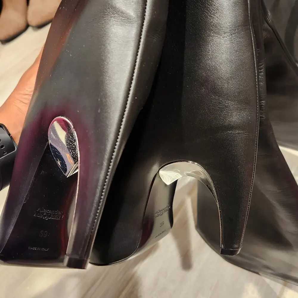 Alexander McQueen Armadillo over the knee black leather boots size 39