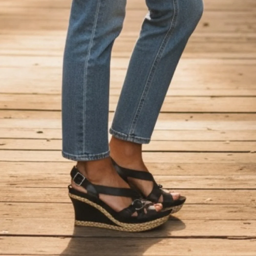 Earthies these sandals
