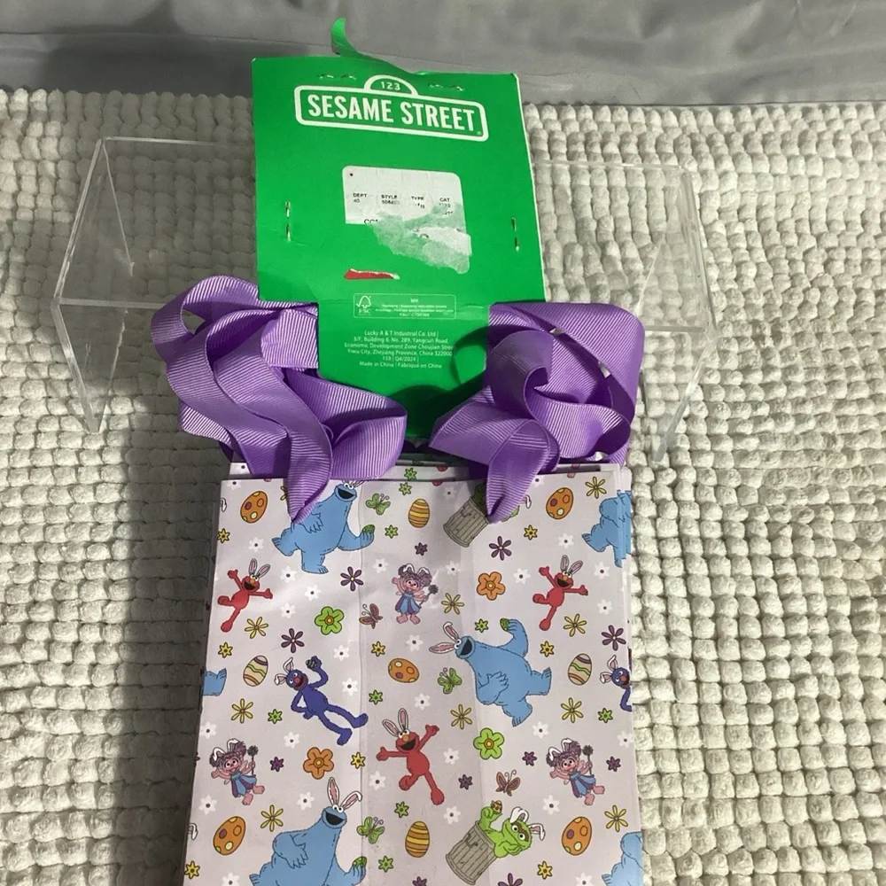 Sesame Street Easter Glossy Paper Treat Bags w/ Nice Ribbon Handles