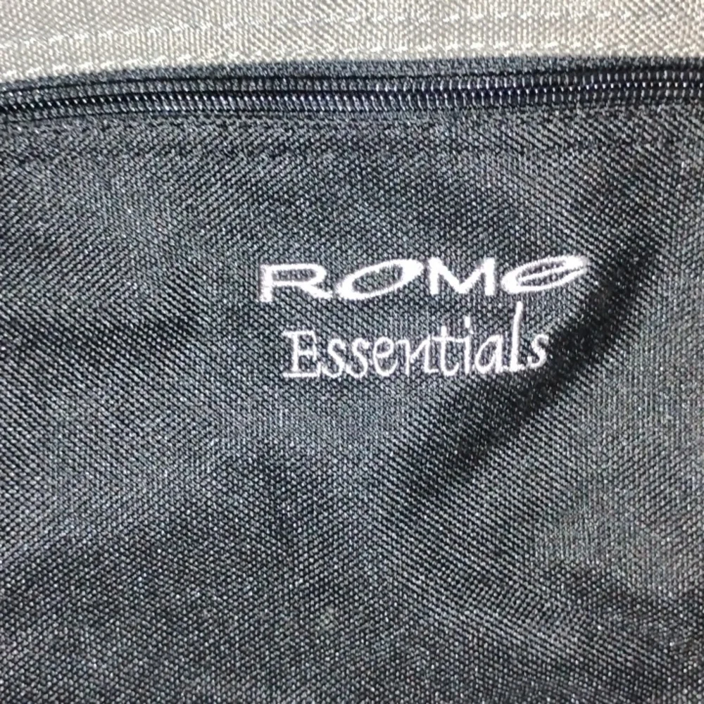 Rome Essentials black rome