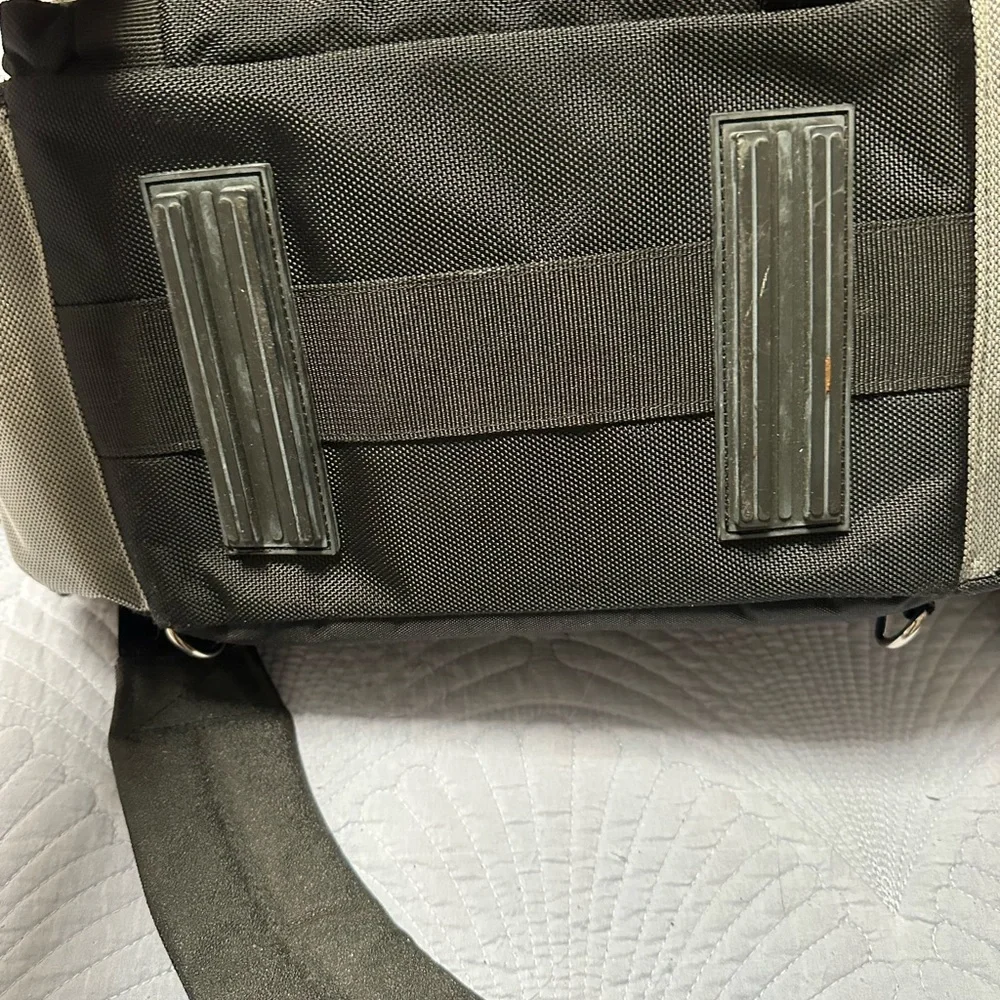 Canon Black Messenger Bag