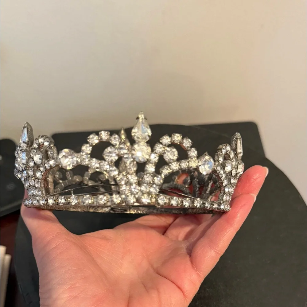 N/A elegant silver