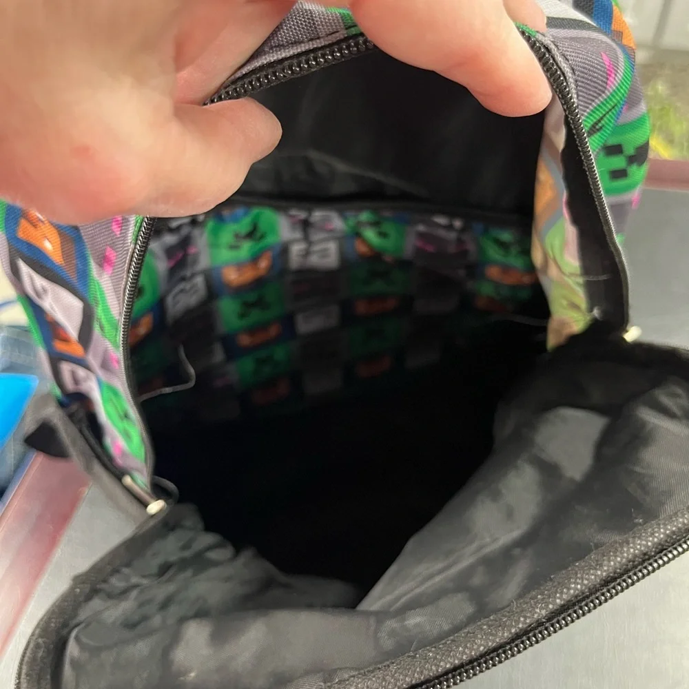 Minecraft primarily stitching multicolored