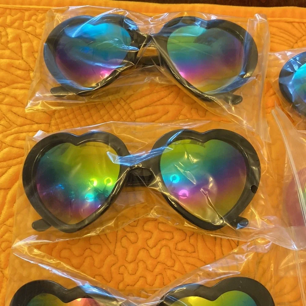 Party Favor Mirrored Heart Shape Teen Sun Glasses Lot with 10 UV Protection