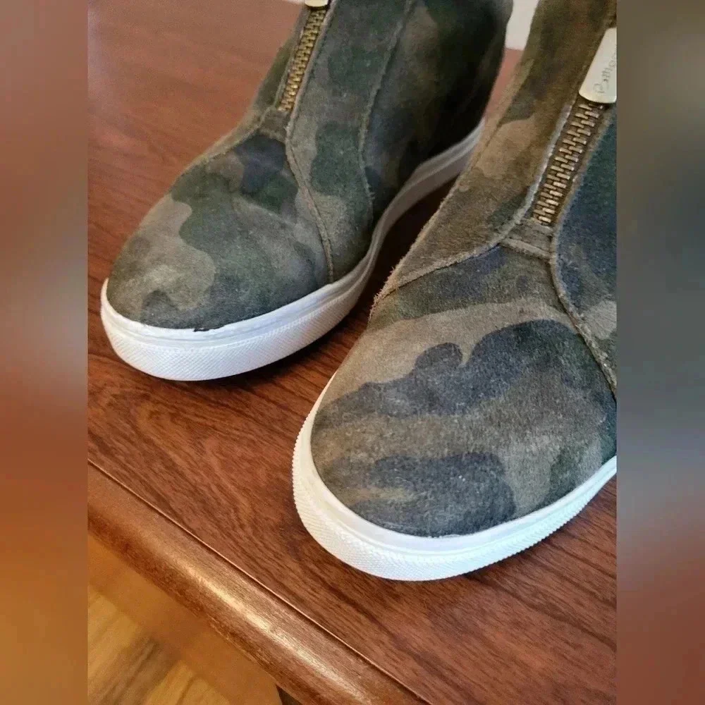 Blondo pre owned