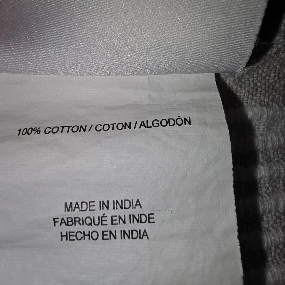 Vera Wang 100% cotton