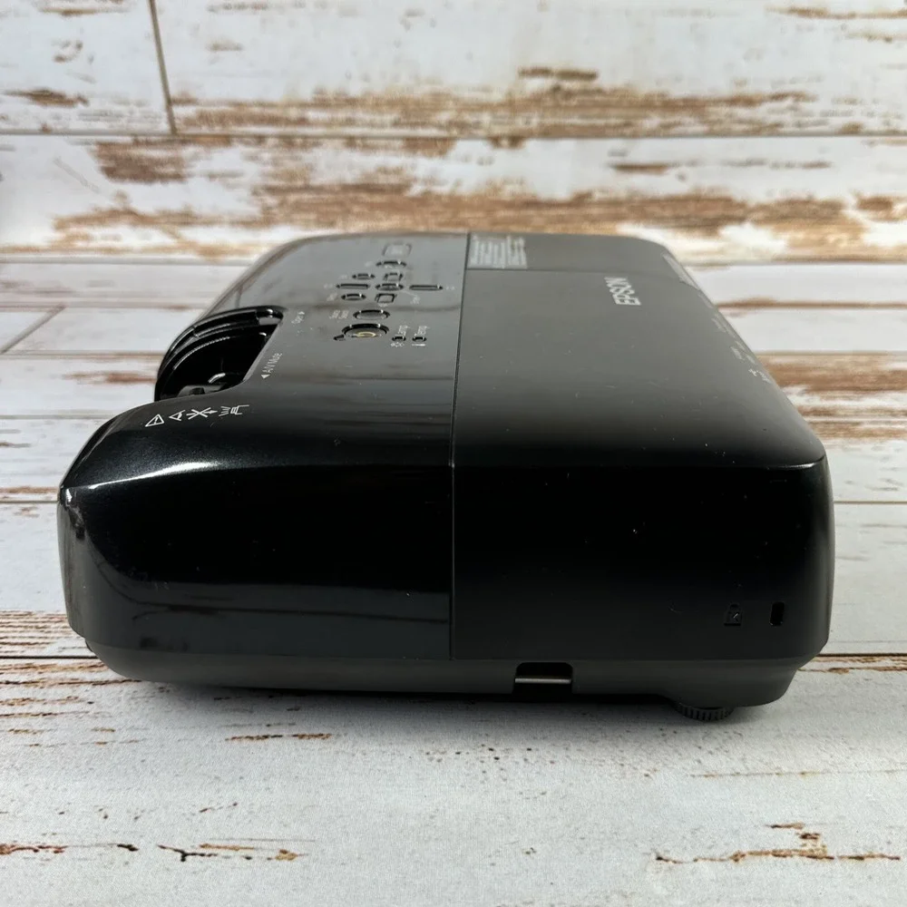Epson H284A EX50 Multimedia 3LCD Projector BLK No Power Cord Used