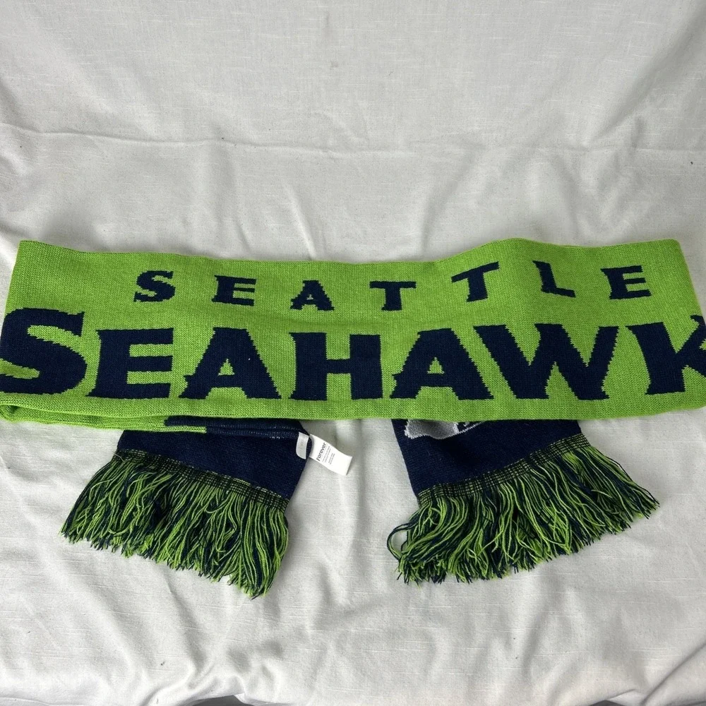 Officially Licensed FOCO NFL Seattle Seahawks Big Logo Knit Beenie Hat & scarf
