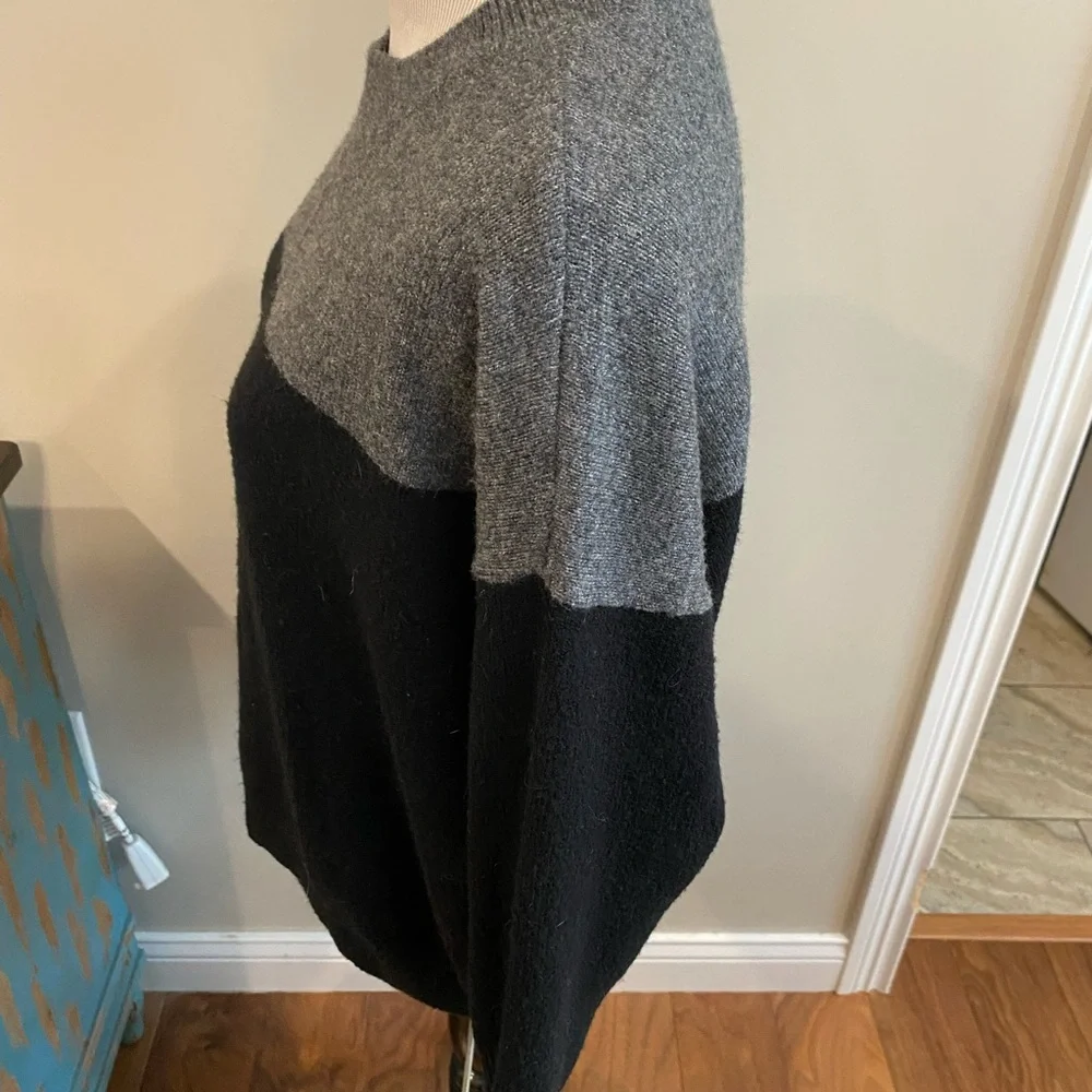 Vince Camuto chic two