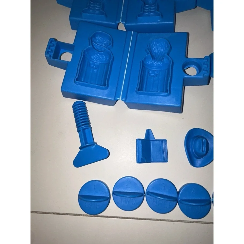 Vintage Sesame Street Color Dough 3-In-1 Activity Set Molds Big Bird
