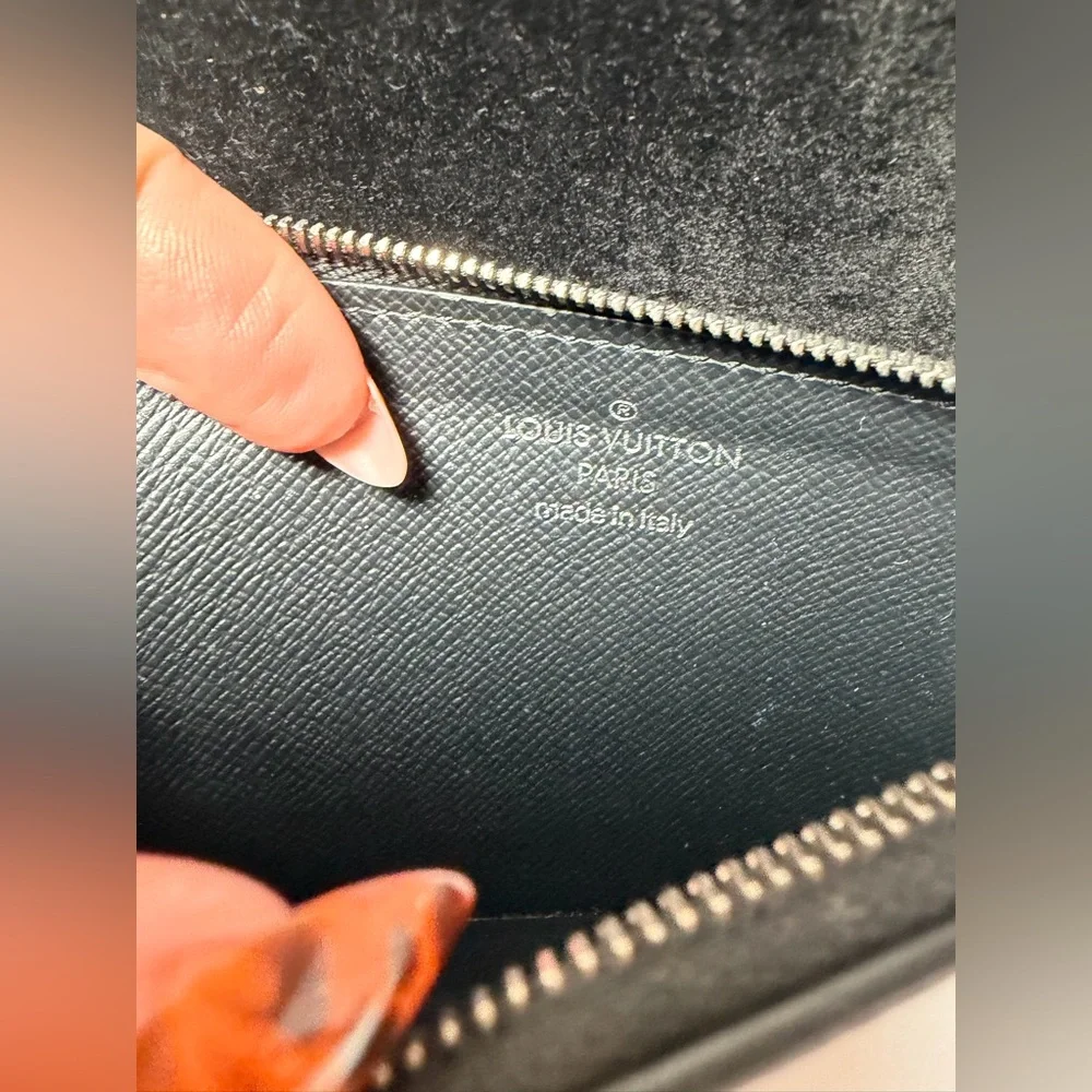 Louis Vuitton monogram taigarama