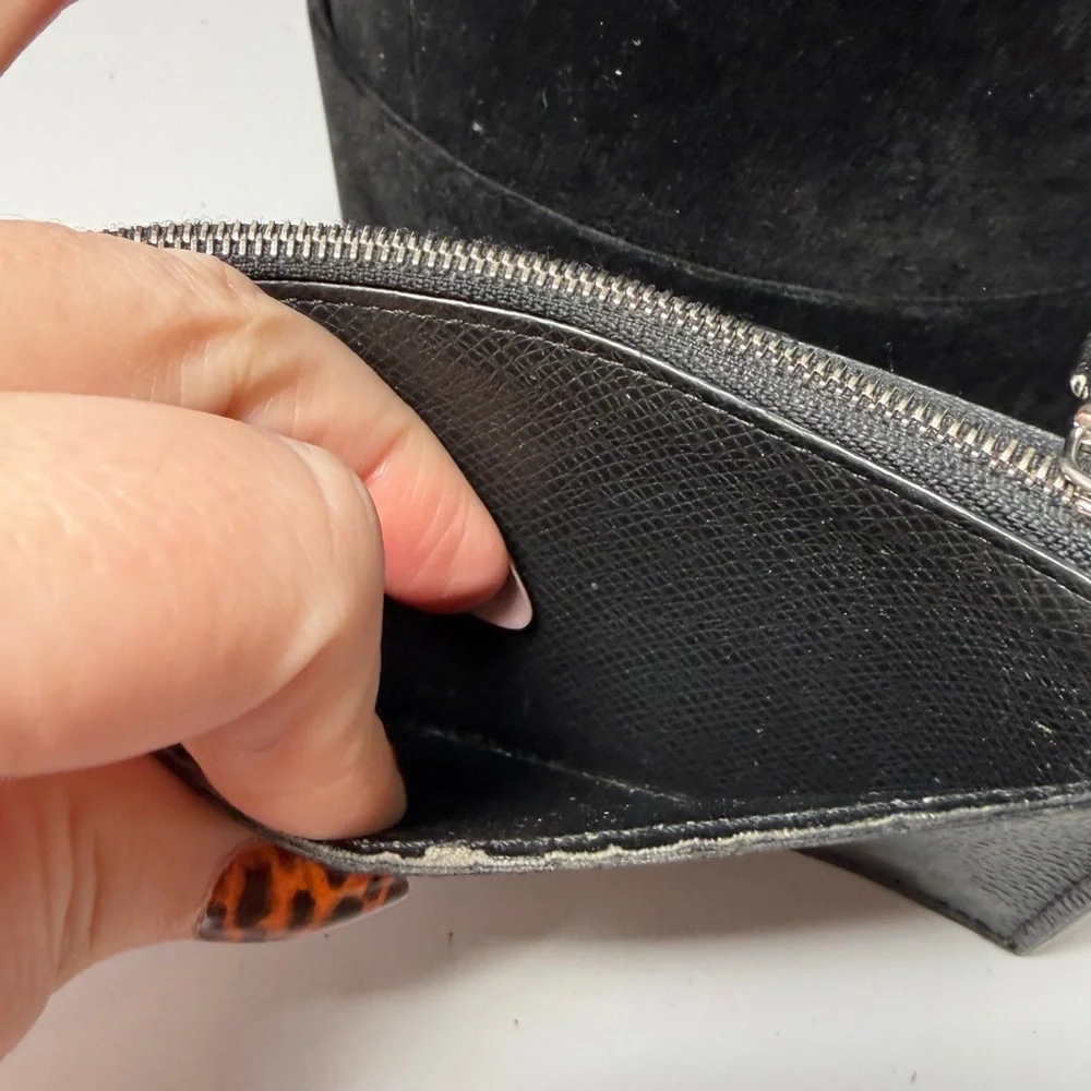 Louis Vuitton microchipped approx wallet