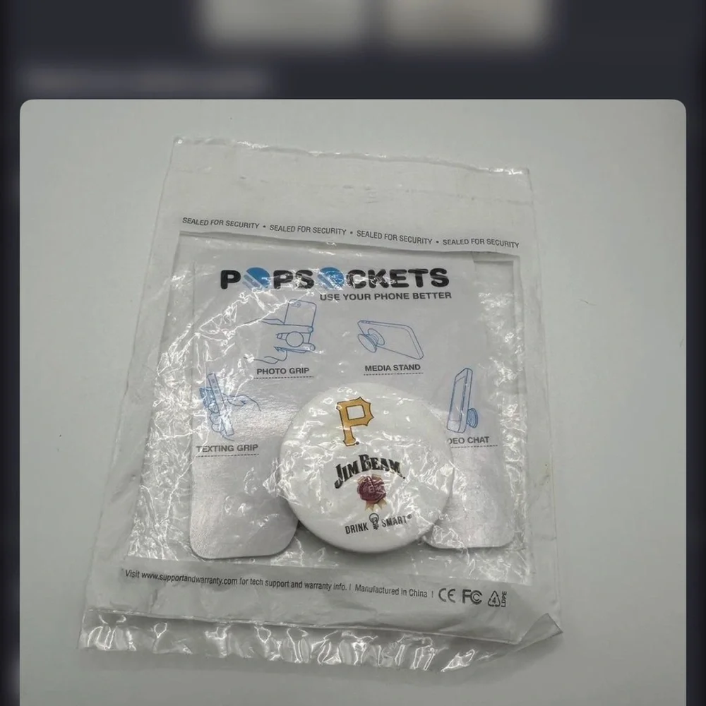 White PopSocket Phone Grip