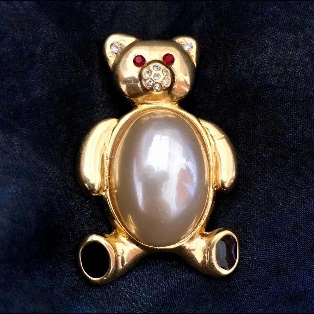 𝅺TEDDY bear pearl belly goldtone Brooch rhinestone