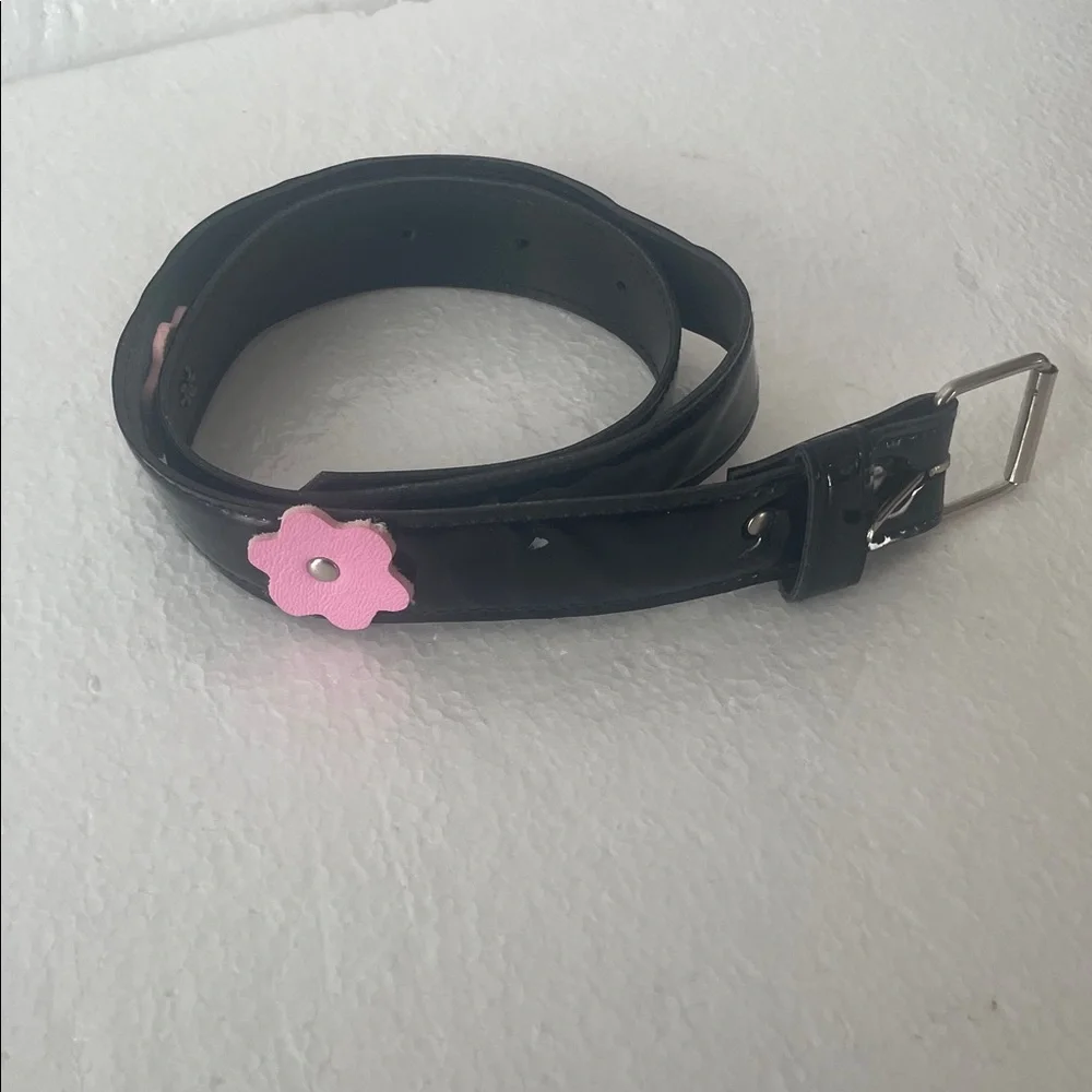 Vintage Y2K patent leather Black Belt Pink Flowers adjustable girls size 6X