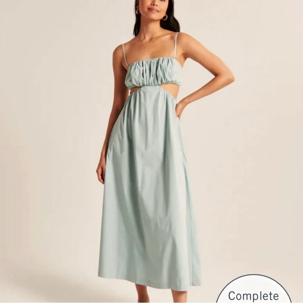 Abercrombie & Fitch elegant white