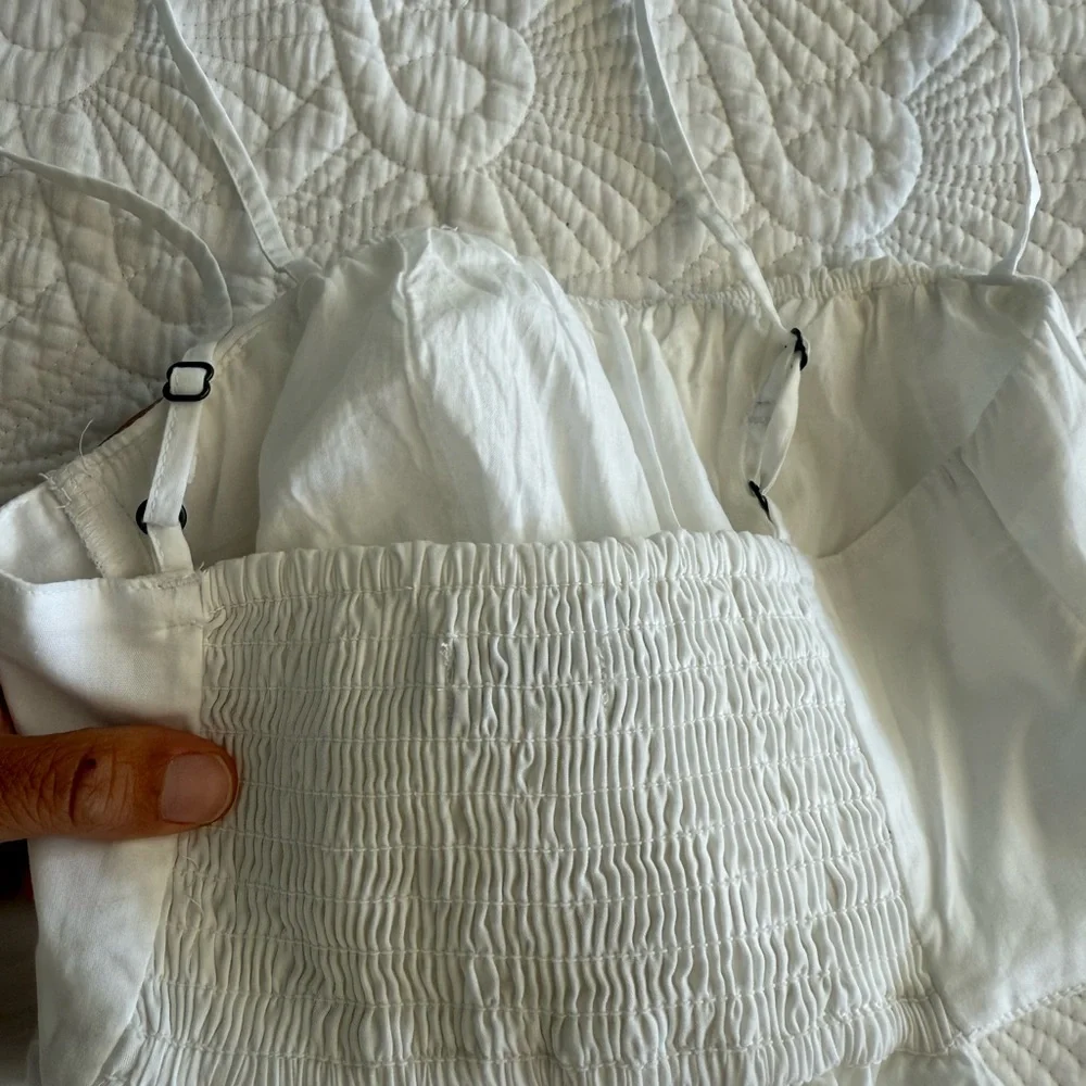 Abercrombie & Fitch elegant white