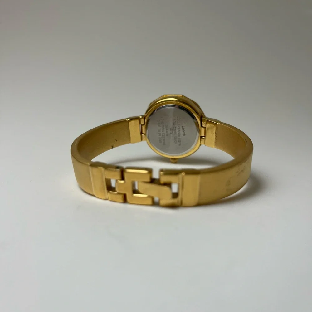 Anne Klein matching combines your