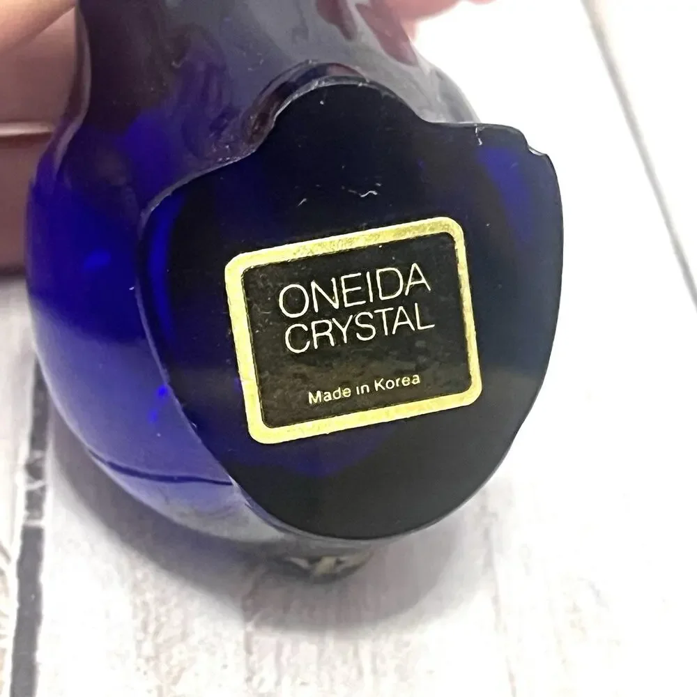 Oneida Cobalt Blue Crystal Glass Bunny Rabbit Paperweight Vintage Fig **chipped