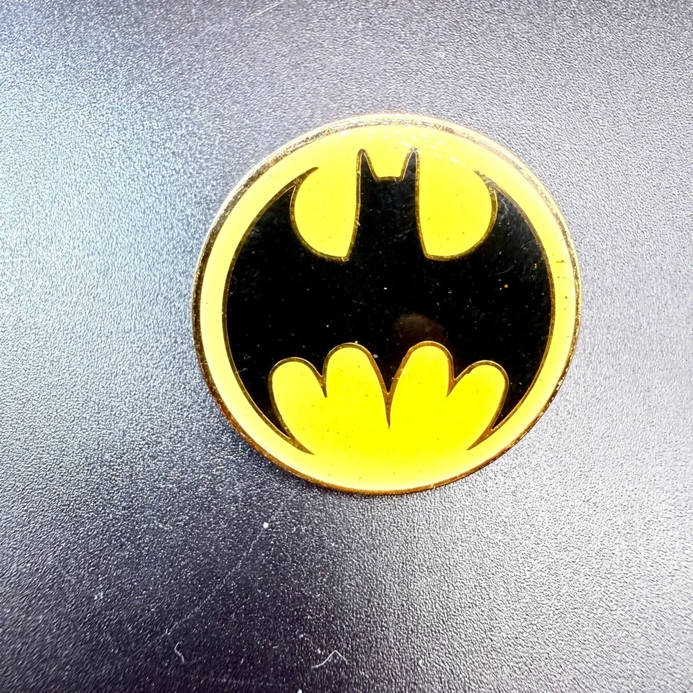 DC Comics vintage pin