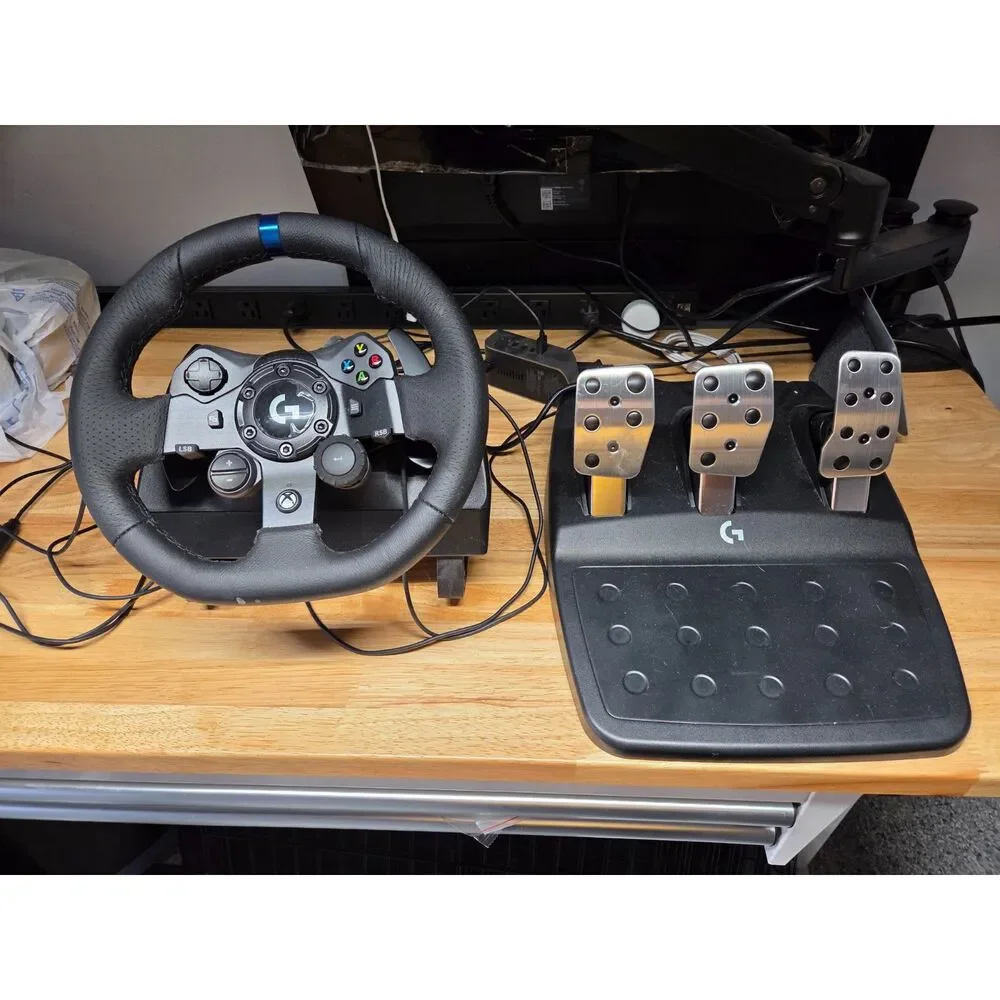 Logitech G923 Racing Wheel & Pedals for PC and Xbox