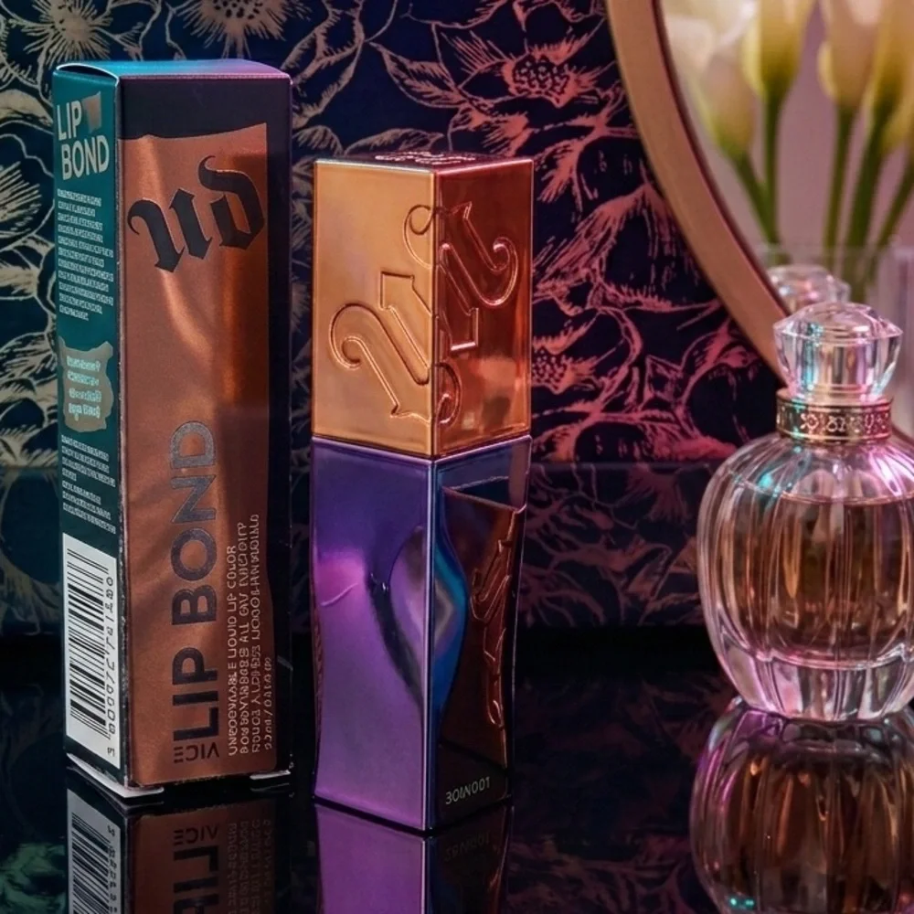NIB Urban Decay Vice Lip Bond Liquid Lip Color Pleased - Smudge-Proof & Vegan