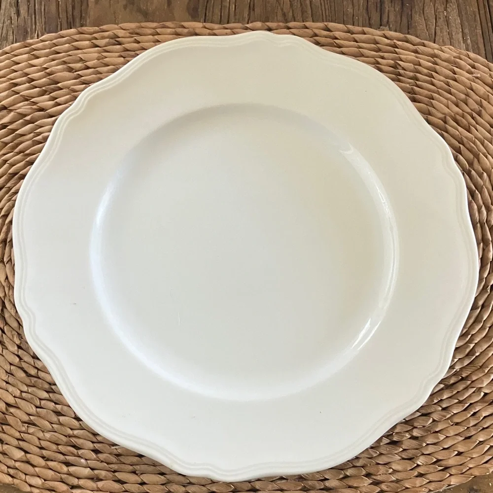 Williams Sonoma “Baroque “Dinner Plate Set
