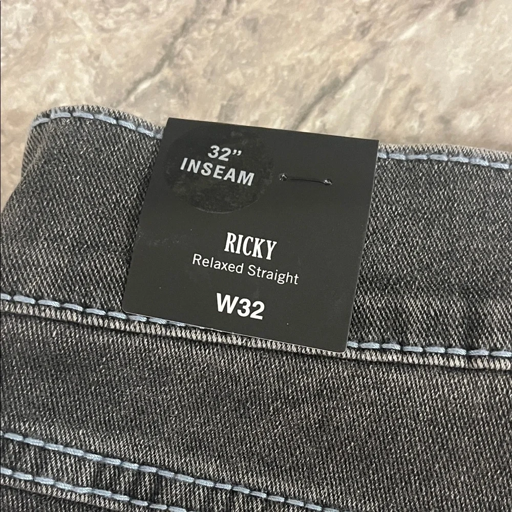 True Religion distinct fit pocket