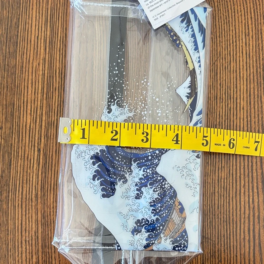 Hokusai Great Wave Clear Makeup Travel Kit