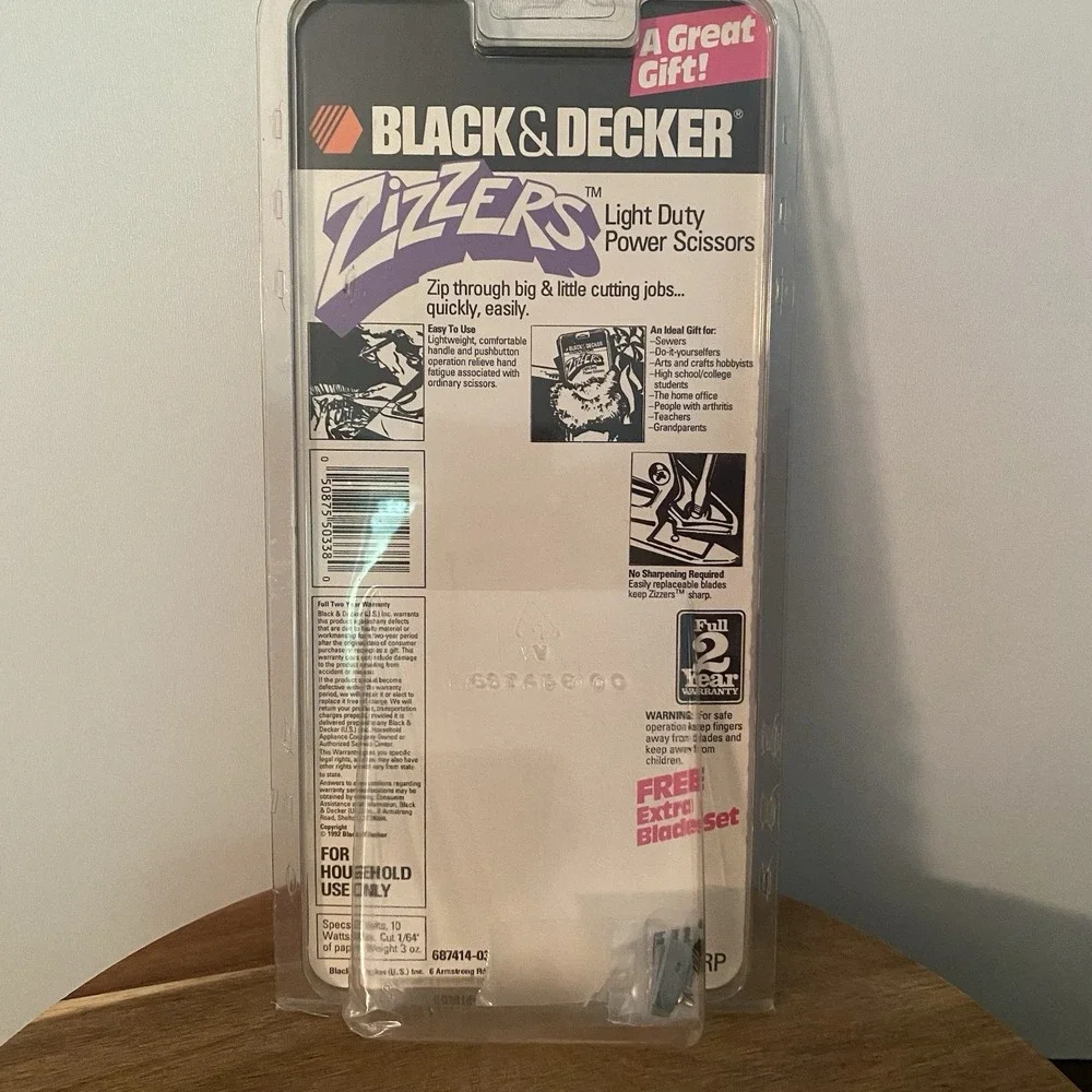 Black & Decker Zizzers Light Duty Battery Power Scissors Purple New NIP Vintage
