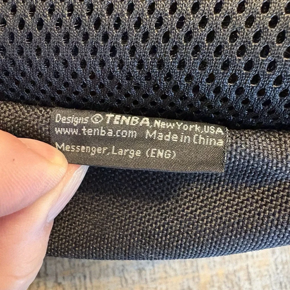 Tenba Large Laptop Messenger Bag Black Camera Padded Strap - PREOWNED