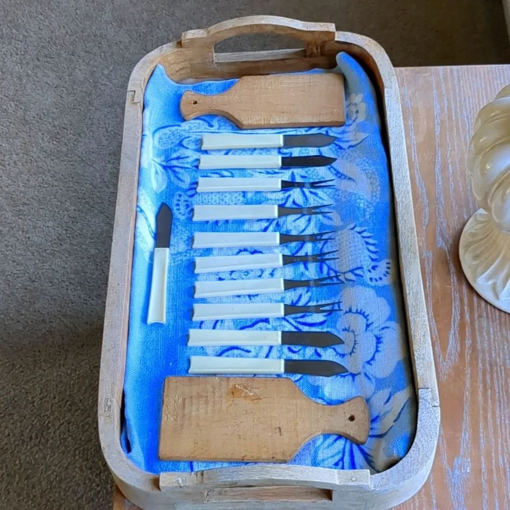 N/A party forks
