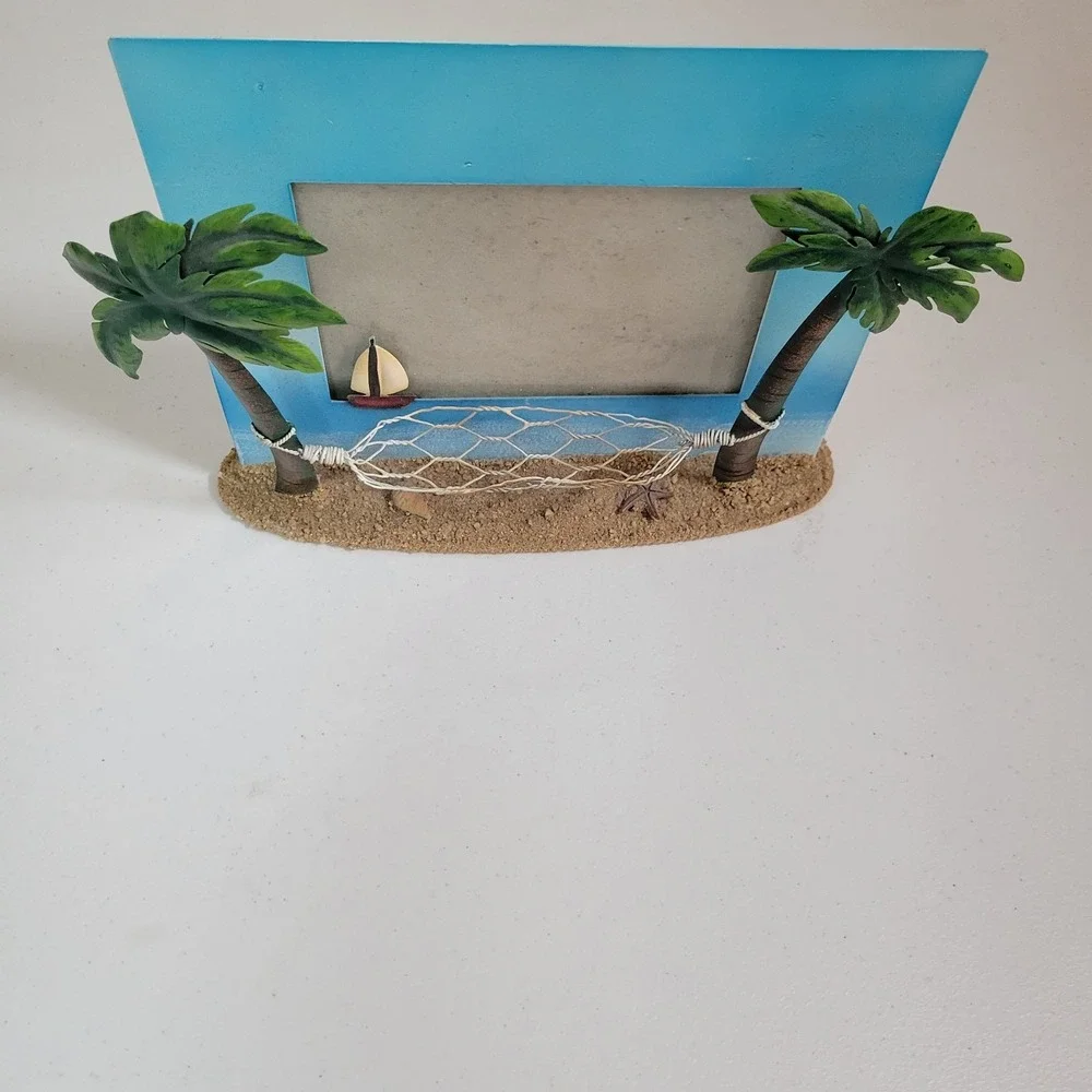 The Unbranded Brand metal beach