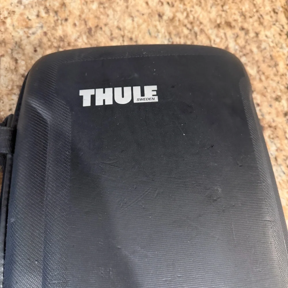 Thule good preowned