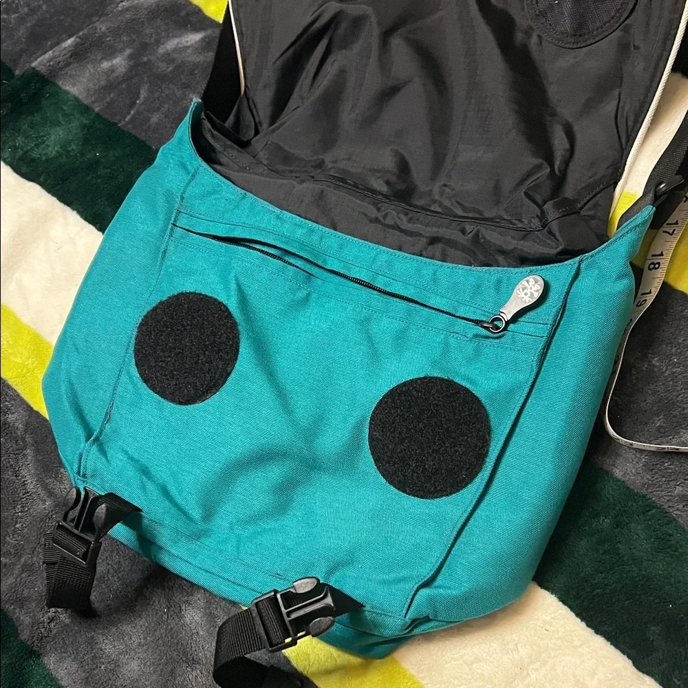 Crumpler functional teal